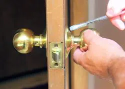 Tampa Lock Master Tampa, FL 813-262-9158